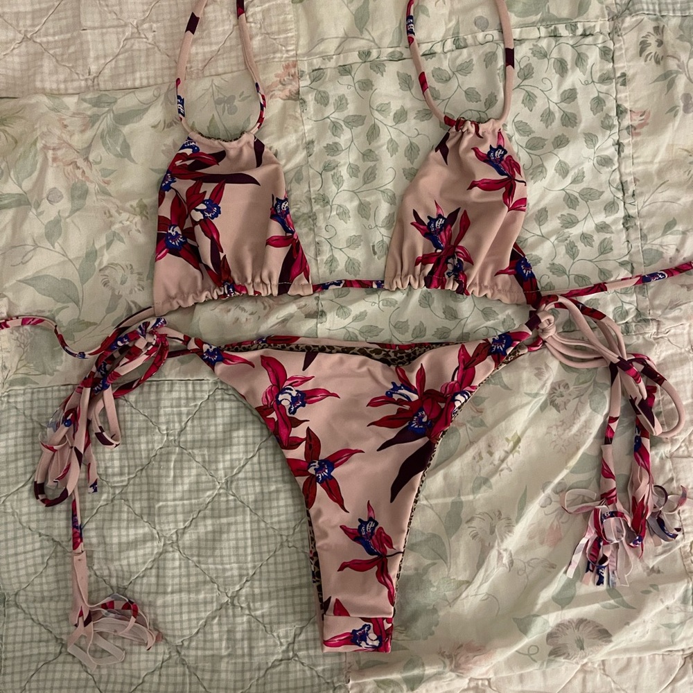 Acacia swim set in mokoli’i